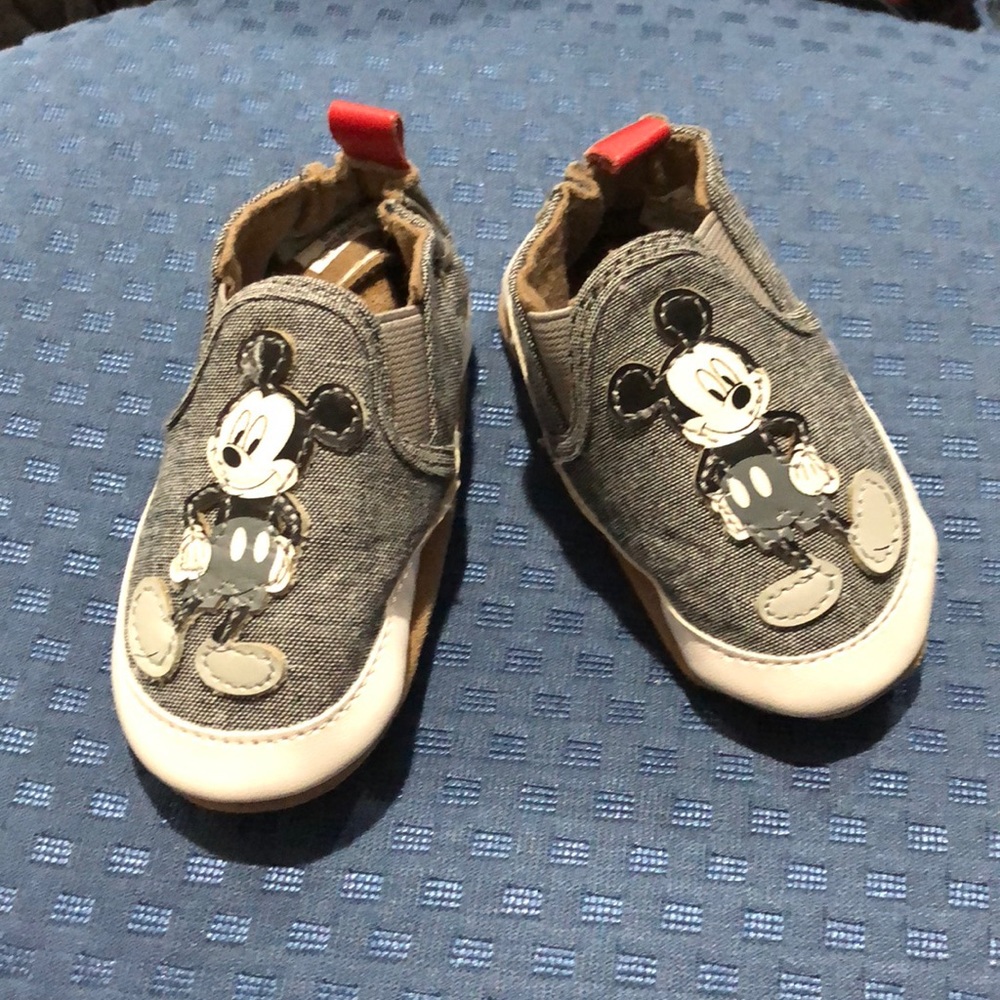 Mickey Mouse Robeez 0-6 months